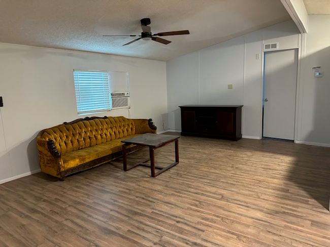 Living Room | Image 8