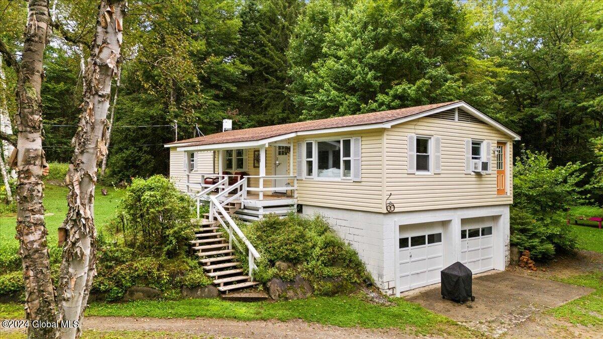 Hoffman Rd, Schroon Lake, NY 12870