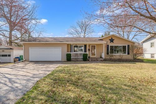 5332 31st Avenue Ct, Moline, IL, 61265-5728 | Card Image