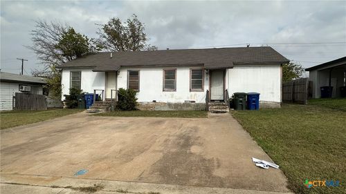 726-724 W Avenue B, Copperas Cove, TX, 76522-1431 | Card Image