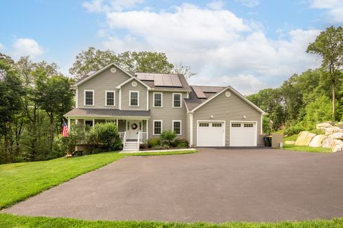 13 Spruce Ridge Dr, New Fairfield, CT, 06812-3207 | Card Image