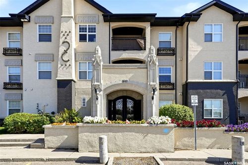 205-1610 Dakota Dr, Regina, SK, S4Z0A5 | Card Image