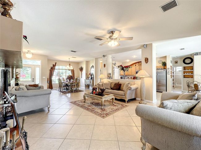 13333 Via Roma Cir, House other with 3 bedrooms, 2 bathrooms and null parking in CLERMONT FL | Image 24