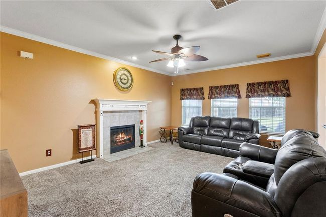 Living Room- windows to back yard | Image 6