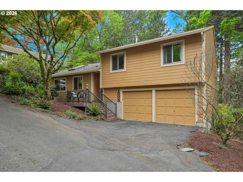 10033 Sw Quail Post Rd, Portland, OR, 97219-6368 | Card Image