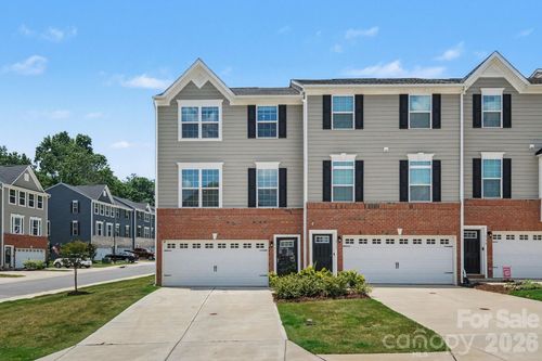 521 Moondance Dr, Gastonia, NC, 28054-4082 | Card Image