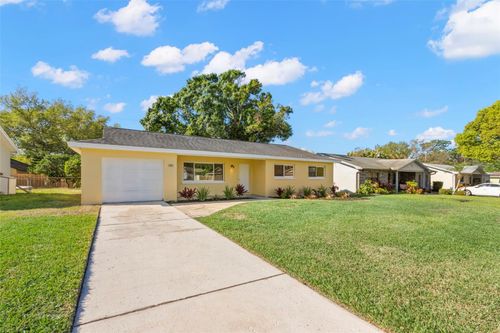 145 Avon Dr, SAFETY HARBOR, FL, 34695-2004 | Card Image