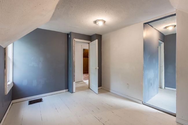 Bedroom 2 - Upper Level | Image 25