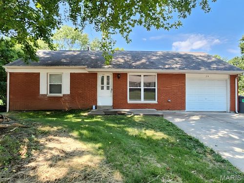 29 Potomac Dr, Fairview Heights, IL, 62208-1815 | Card Image