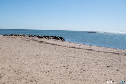 34 Center Ave, East Haven, CT, 06512-4910 | Card Image