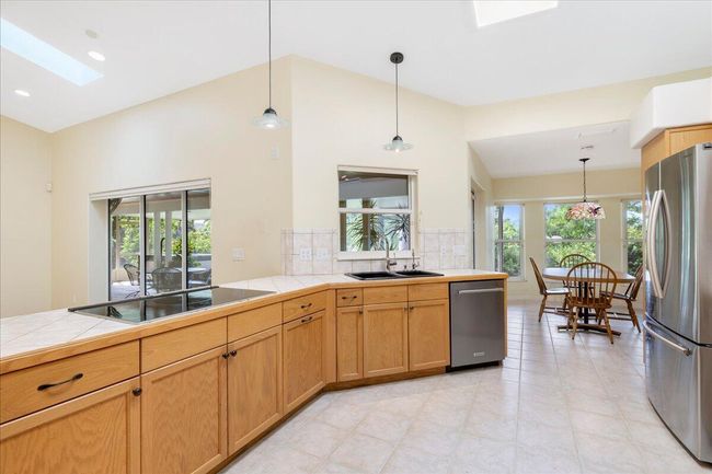 632 Concha Dr, House other with 3 bedrooms, 2 bathrooms and null parking in SEBASTIAN FL | Image 20