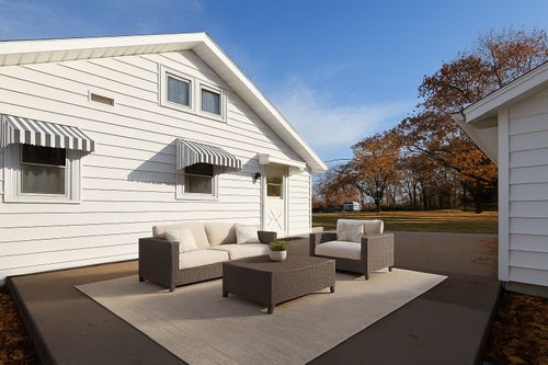 3723 Us Business 20 W, Freeport, IL, 61032 | Card Image