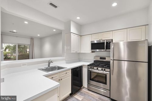113-12915 Alton Sq, HERNDON, VA, 20170-5802 | Card Image