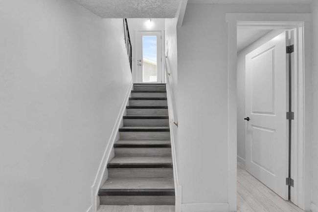 3248 Dovercliffe Rd Se, House other with 5 bedrooms, 2 bathrooms and 2 parking in Calgary AB | Image 22