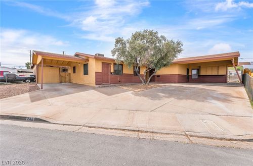 242 Nebraska Ave, Henderson, NV, 89015-2355 | Card Image