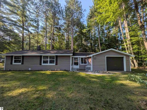 4019 E Higgins Lake Dr, Roscommon, MI, 48653-9370 | Card Image