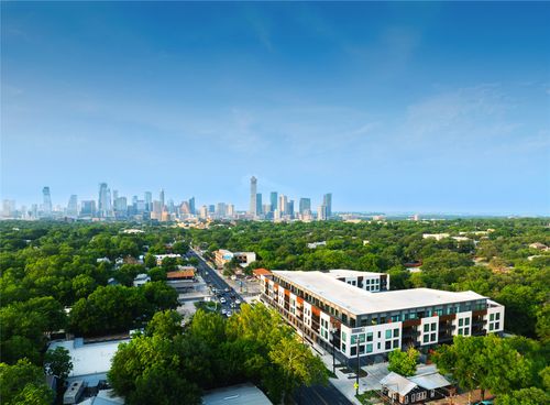 121-2209 S 1st St, Austin, TX, 78704-5157 | Card Image