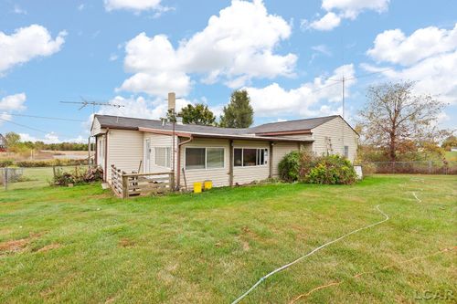 8320 W Us Highway 223, Adrian, MI, 49221-9440 | Card Image