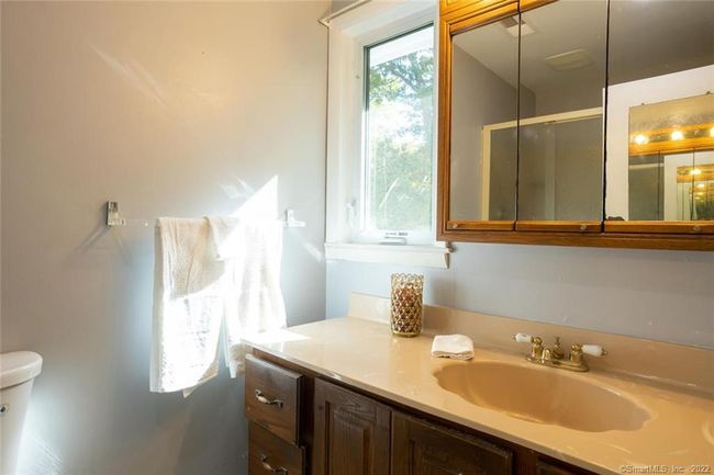 7 Red Oak Ln, House other with 4 bedrooms, 3 bathrooms and null parking in Norwalk CT | Image 21