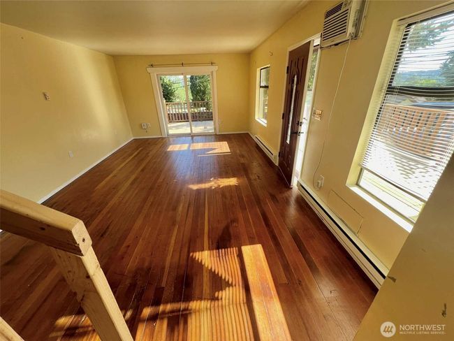 living room | Image 5