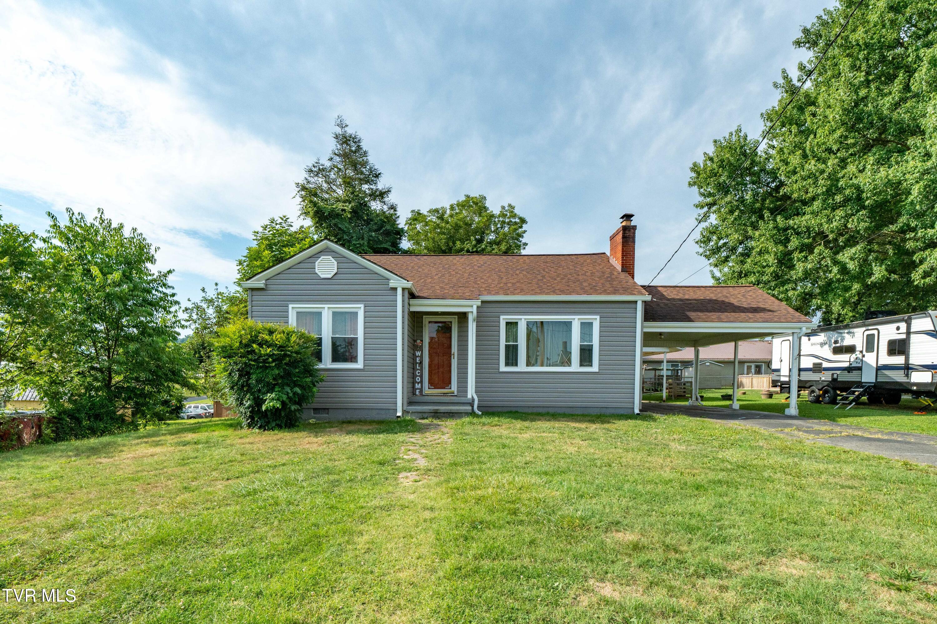 L St, Elizabethton, TN 37643