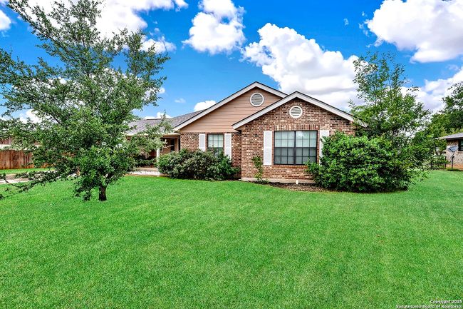 709 Voges St, House other with 4 bedrooms, 3 bathrooms and null parking in Poth TX | Image 4