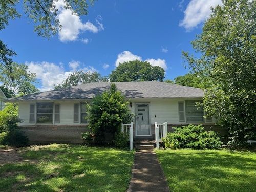 581 Watsonwood Dr, Nashville, TN, 37211-5320 | Card Image