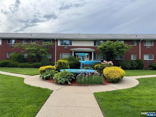 1323 Anderson Ave, Fort Lee, NJ, 07024-1771 | Card Image