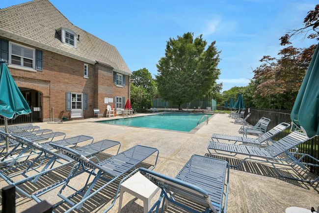 Community pool | Image 11