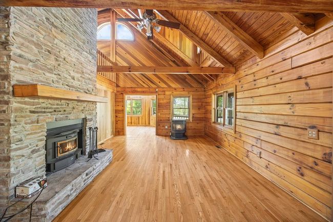 117 Falcon Dr, House other with 3 bedrooms, 3 bathrooms and 3 parking in Byrdstown TN | Image 9
