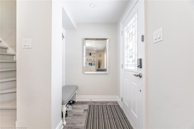 512 Pinetree Cres, House other with 3 bedrooms, 3 bathrooms and 4 parking in Cambridge ON | Image 9