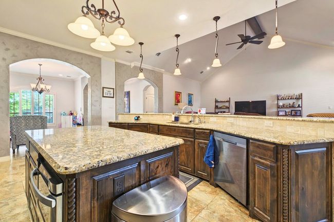 6711 Mosswood Dr, House other with 5 bedrooms, 3 bathrooms and 3 parking in Midland TX | Image 16