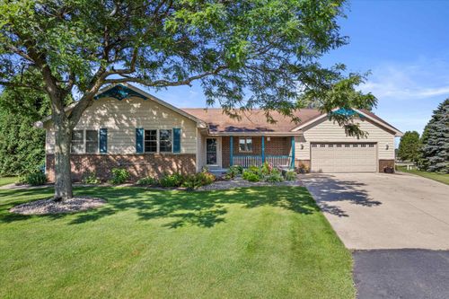 W2543 Skyview Ct, APPLETON, WI, 54915-8764 | Card Image