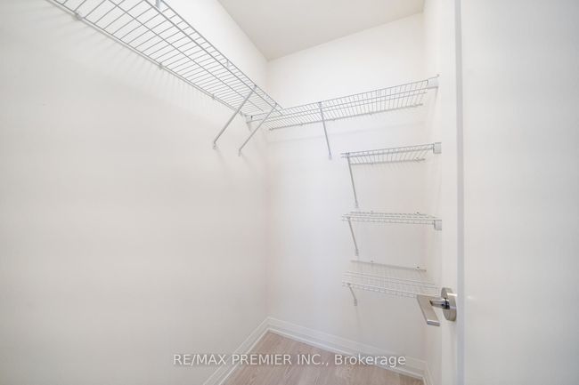330 - 8960 Jane St, Condo with 2 bedrooms, 2 bathrooms and 1 parking in Concord ON | Image 20