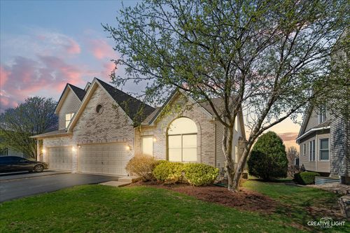 574 Sudbury Cir, Oswego, IL, 60543-7147 | Card Image