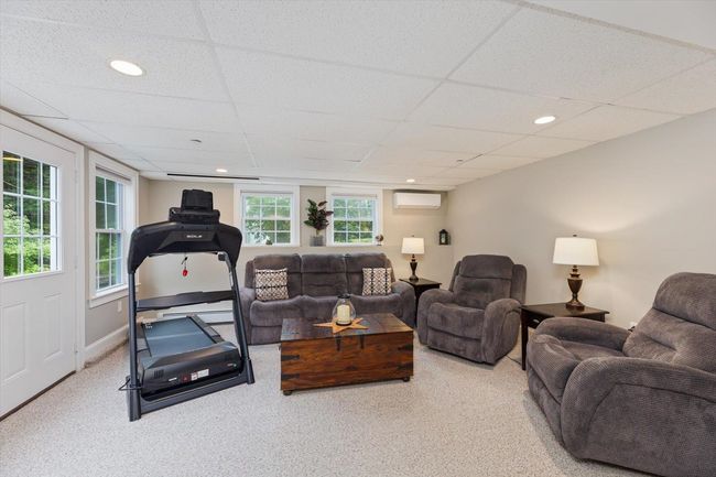 Lower Level Family Room | Image 38