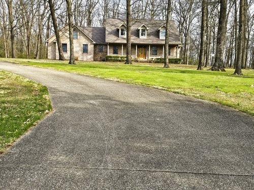 9 Fawn Dr, Fairfield, IL, 62837-2800 | Card Image