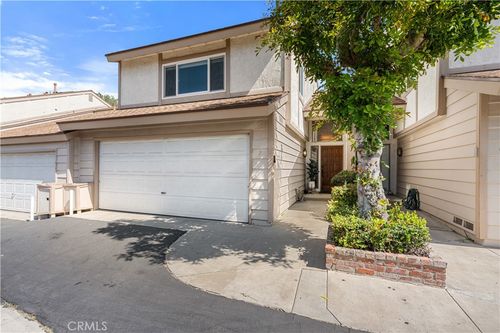 18319 Collins St, Tarzana, CA, 91356-2452 | Card Image