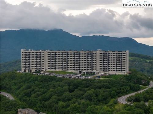unit-2011-303 Sugar Top Dr, Sugar Mountain, NC, 28604-5826 | Card Image