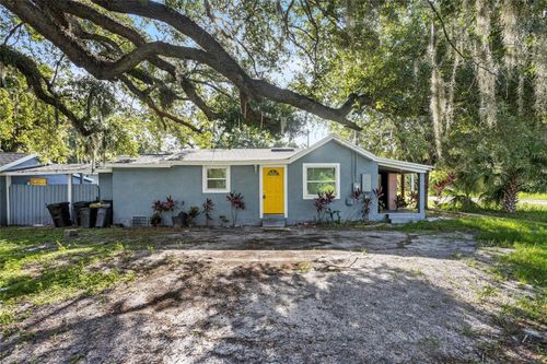 906 Celery Ave, SANFORD, FL, 32771-2916 | Card Image