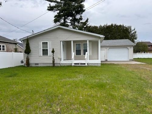 514 Tawas St, East Tawas, MI, 48730-1335 | Card Image