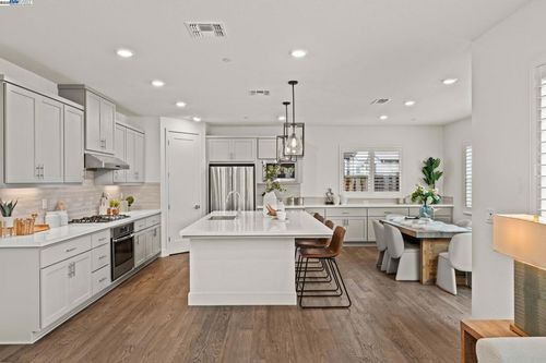 318 Paradiso Ct, San Ramon, CA, 94583-3046 | Card Image