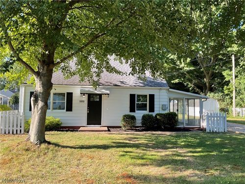 5955 Chapel Rd, Madison, OH, 44057-2462 | Card Image