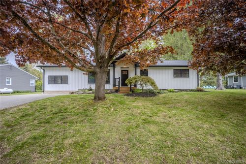 20 Manor Rd, Rhinebeck, NY, 12572-1708 | Card Image