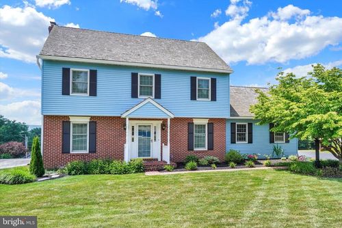 3 Country Manor Ln, NEW FREEDOM, PA, 17349-9699 | Card Image