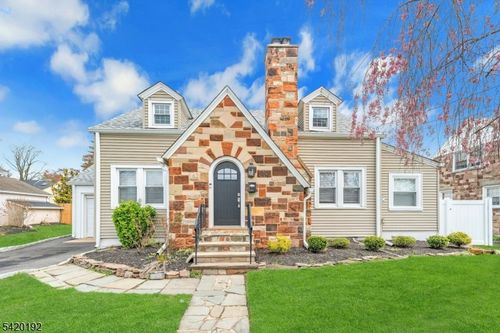162 Norwood Ave, North Plainfield, NJ, 07060-4318 | Card Image