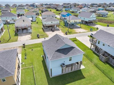 2287 Lobster, House other with 3 bedrooms, 2 bathrooms and null parking in Crystal Beach TX | Image 3