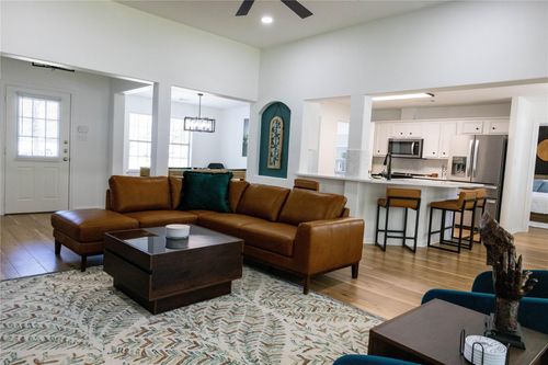 17023 Lexington Dr, Conroe, TX, 77385-4718 | Card Image