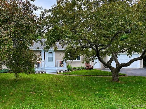 40 June Dr, Elma, NY, 14059-9203 | Card Image