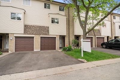 63 - 2340 Bromsgrove Rd, Condo with 3 bedrooms, 2 bathrooms and 2 parking in Mississauga ON | Image 2